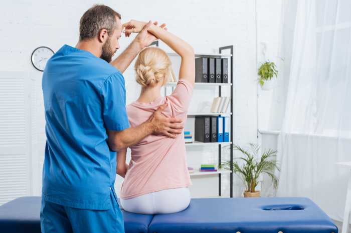 Chiropractic Treatment: Benefits and FAQ 4 chiropractors, chiropractic image 1